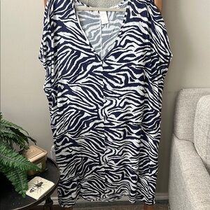 Anne Cole Navy and White Zebra Print V-Neck Coverup, NWT, 18/20